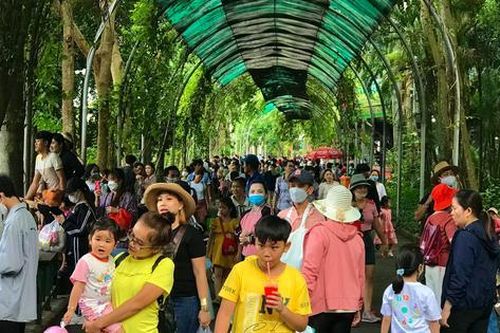 Hơn 45.000 lượt khách tham quan Thảo Cầm Viên Sài Gòn trong 2 ngày nghỉ lễ