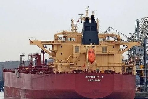 Tàu chở dầu Affinity V được tái trang bị sau sự cố ở kênh đào Suez
