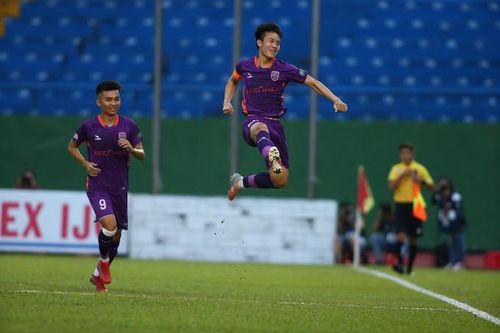 B.Bình Dương cắt mạch toàn thắng của Viettel