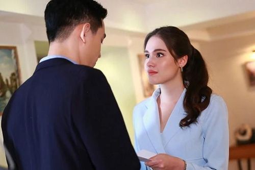 Nhìn chiếc xe đã cạn xăng, chồng tôi than ngắn thở dài, còn suýt gọi cho mẹ vợ để yêu cầu một chuyện vô lý đùng đùng