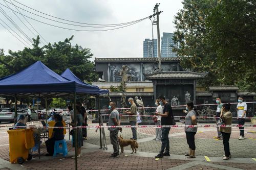 Trung Quốc phong tỏa thành phố 21 triệu dân để chống Covid-19