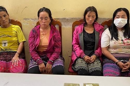 Tóm gọn 6 'nữ quái' buôn bán vận chuyển ma túy