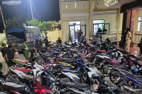 Bình Định: Hơn 40 thanh, thiếu niên tụ tập đua xe, gây náo loạn đường phố