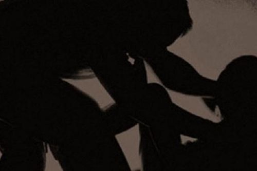 Điều tra nam thanh niên dí dao vào cổ bé gái để cưỡng hiếp