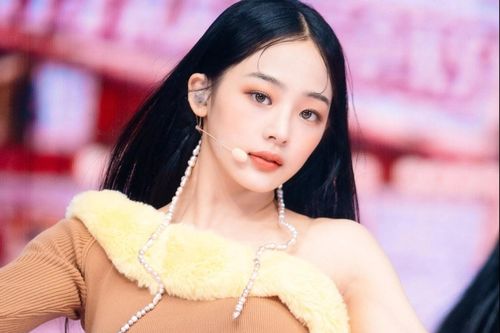 Nhóm nhạc mới đánh bại BlackPink, TWICE