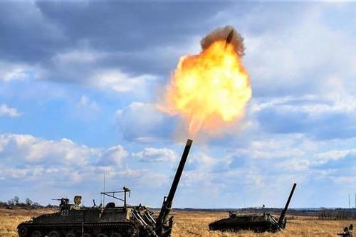 Cối tự hành 2S4 Tyuplan Nga phá hủy sở chỉ huy Ukraine