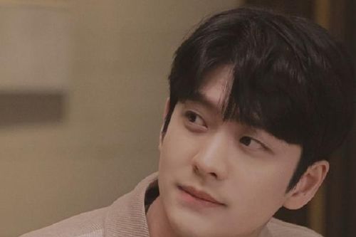 Loạt ảnh đáng yêu hồi nhỏ của Kang Tae Oh 'gây bão'