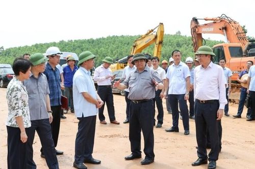 Thủ tướng kiểm tra, đôn đốc dự án cao tốc Tuyên Quang - Phú Thọ