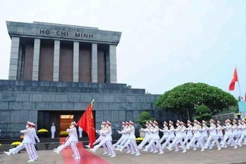 Gần 29.000 lượt khách trong nước và quốc tế vào lăng viếng Bác trong ngày Quốc khánh 2/9