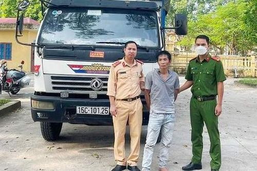 Trộm xe tải chở hơn 400 bao chấu mang bán, đối tượng bị Công an huyện Bình Giang bắt giữ