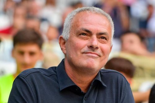 Mourinho hay nhất Serie A tháng 8
