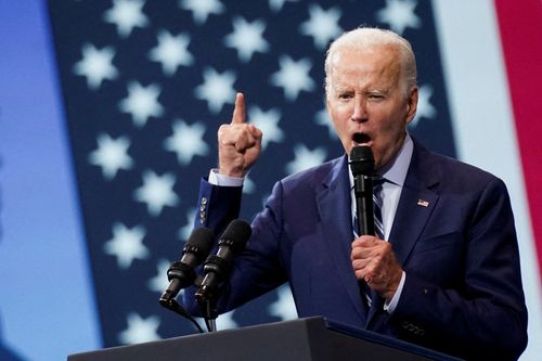 Phản ứng trái ngược của người Mỹ về ông Biden