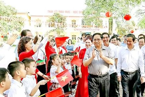 Thủ tướng Phạm Minh Chính: Không để học sinh thiếu sách giáo khoa