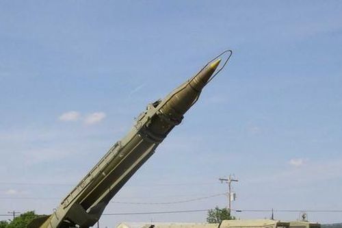 Taliban diễu binh với dàn tên lửa đạn đạo chiến thuật
