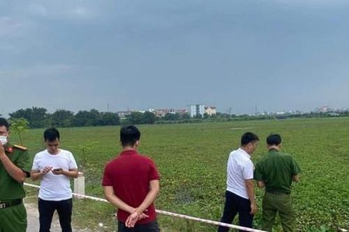 Điều tra vụ thi thể nam giới dưới mương nước ở Hà Nội