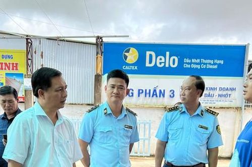 Chủ tịch Sóc Trăng kiểm tra thực trạng kinh doanh xăng dầu trên địa bàn tỉnh