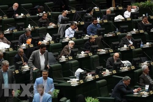 Tòa nhà Quốc hội Iraq hoạt động trở lại sau nhiều tuần gián đoạn