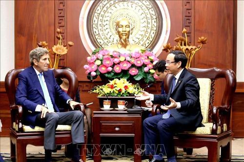 Bí thư Thành ủy TP Hồ Chí Minh tiếp Đặc phái viên của Tổng thống Hoa Kỳ về biến đổi khí hậu