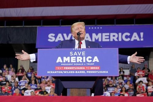 Ông Donald Trump: 'FBI khám xét nhà tôi là sự nhạo báng công lý!'