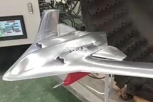 Những hình ảnh đầu tiên về máy bay ném bom tàng hình H-20 Trung Quốc