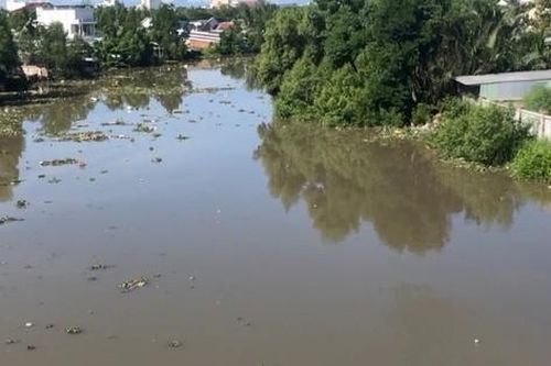 Vụ người đàn ông chết 3 ngày trên sông: Có thể do bị ngã