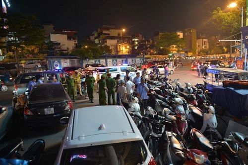 Xử lý 27 điểm trông giữ xe 'chặt chém' du khách quanh phố đi bộ hồ Hoàn Kiếm