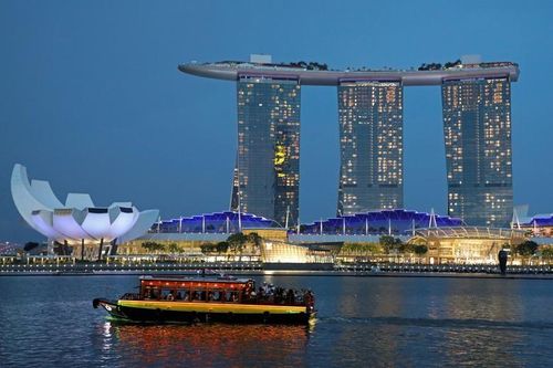 Hơn 180 USD cho một đêm nghỉ ở Singapore