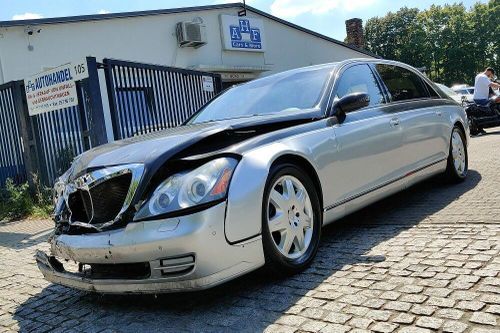 Chiếc Maybach bị tai nạn được bán với giá chỉ 50.000 USD