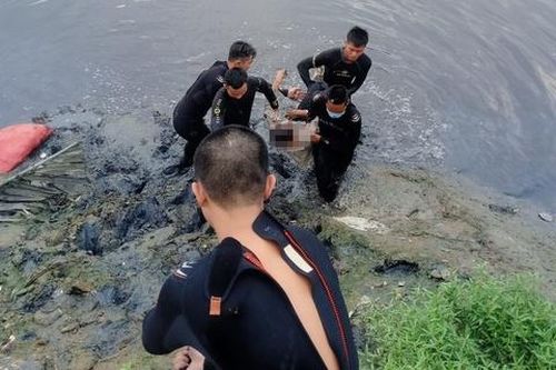 Cảnh sát tìm thấy thi thể 3 mẹ con dưới kênh