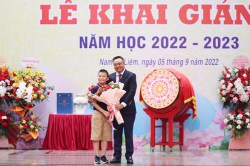 Hơn 2,2 triệu học sinh Hà Nội hân hoan trong ngày khai giảng năm học mới