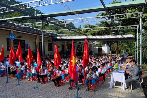 Hơn 354 nghìn học sinh Quảng Nam đón chào năm học mới