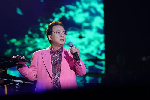 Nhà thơ Hồng Thanh Quang đánh dấu 60 năm cuộc đời bằng đêm thơ nhạc 'Vẫn nguyên là nỗi khát'