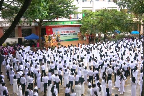 Hơn 184 nghìn học sinh Đắk Nông hân hoan khai giảng năm học mới