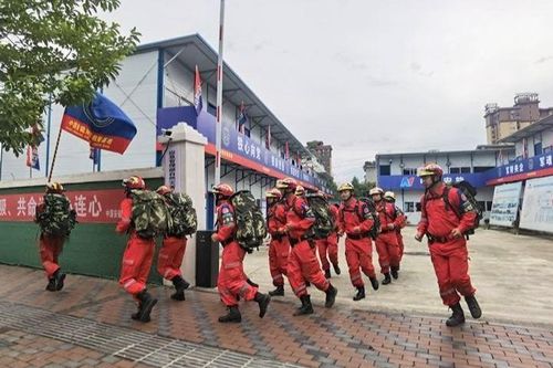 Thương vong do động đất tăng cao, Trung Quốc đẩy mạnh tìm kiếm cứu hộ