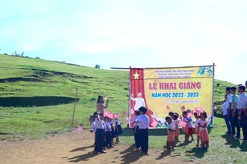 Lễ khai giảng giản dị ở nóc '3 không'