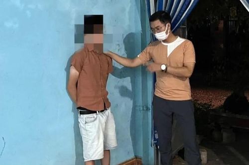 Một phụ nữ có gia đình bị nhân tình trẻ tống tiền trong nhà nghỉ