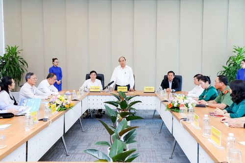 Chủ tịch nước Nguyễn Xuân Phúc làm việc với Khu Công nghiệp VSIP Nghệ An