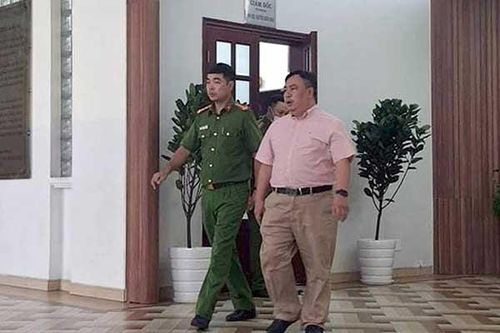 'Móc túi' người bệnh hàng tỷ đồng, dàn lãnh đạo Bệnh viện mắt TP.HCM bị truy tố