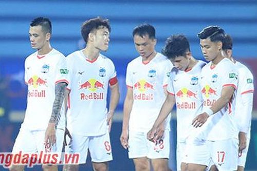 HAGL có động thái đặc biệt dành cho NHM sau những trận đấu thất vọng