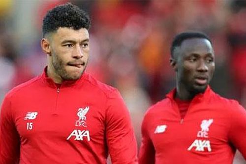 Bị gạt khỏi danh sách dự Champions League, 2 tiền vệ cân nhắc rời Liverpool