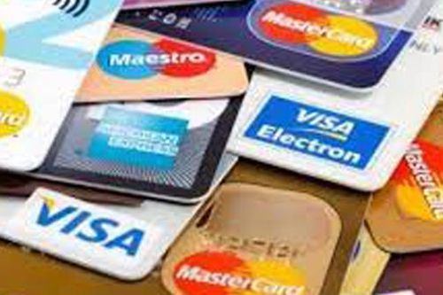 Vì sao thẻ tín dụng nội địa vẫn khó phát triển?