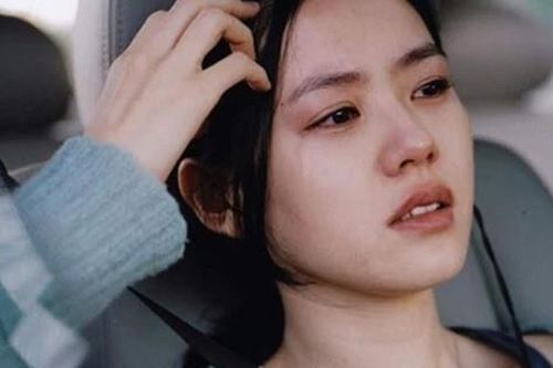 Mượn tiền mẹ ruột để mua nhà, bà nói còn phải hỏi ý kiến con dâu, tôi tức đến nỗi suýt cắt đứt quan hệ với bà