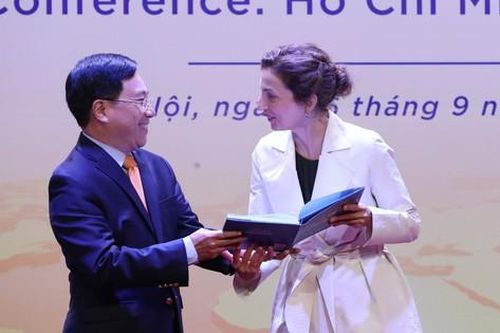 Kỷ niệm 35 năm UNESCO ra Nghị quyết tôn vinh Chủ tịch Hồ Chí Minh
