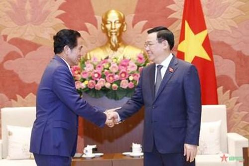 Chủ tịch Quốc hội Vương Đình Huệ tiếp Đô trưởng Phnom Penh