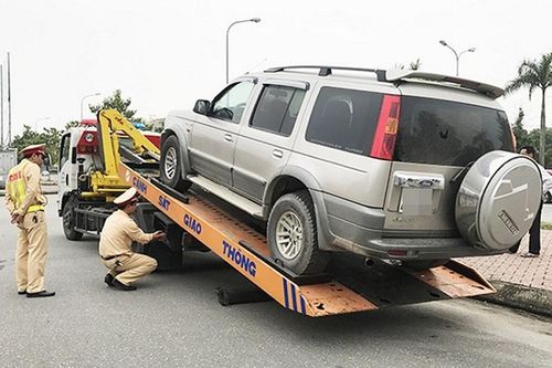 Đỗ xe ôtô ở nơi có biển cấm, có bị tịch thu phương tiện không?
