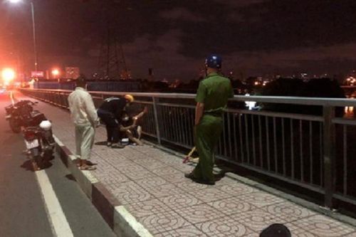 Nam sinh sắp vào Đại học nhảy cầu Bình Lợi tự tử