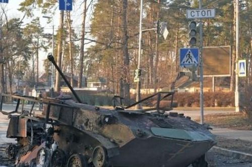 Ukraine sử dụng UAV để phá hủy 'xe tăng bay' BMD-2 của Nga