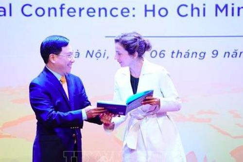 Kỷ niệm 35 năm UNESCO ra Nghị quyết vinh danh Chủ tịch Hồ Chí Minh