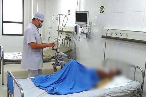Bệnh nhi bị bỏng 60% cơ thể được cấp cứu thành công