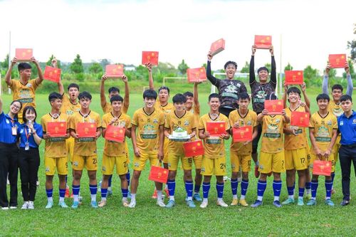 Bóng đá tử tế là lựa chọn
